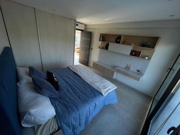 Casa en venta - 4 Dormitorios 4 Baños - 900Mts2 - Terralagos, Canning