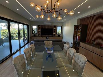 Casa en venta - 4 Dormitorios 4 Baños - 900Mts2 - Terralagos, Canning