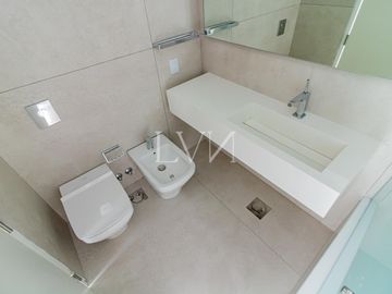 VENTA DEPARTAMENTO 4 AMBIENTES CON VISTA AL POLO  PISO ALTO - PALERMO