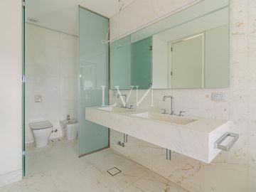 VENTA DEPARTAMENTO 4 AMBIENTES CON VISTA AL POLO  PISO ALTO - PALERMO