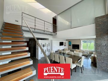 Casa en Venado 1 con fondo al Golf