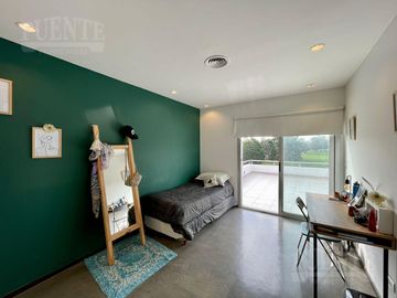 Casa en Venado 1 con fondo al Golf