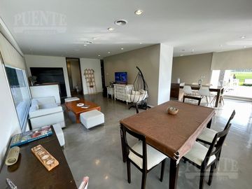 Casa en Venado 1 con fondo al Golf