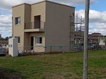 Venta / Casa / 4 ambientes con pileta / Fincas Don Eugenio 2 / General Rodriguez