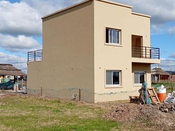 Venta / Casa / 4 ambientes con pileta / Fincas Don Eugenio 2 / General Rodriguez