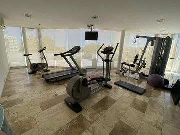 VENTA monoambiente amoblado de 49m2 c/ coch fija y cu, seg 24h y ame-Ciudad de la paz 300 (Colegiales)