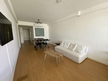 VENTA monoambiente amoblado de 49m2 c/ coch fija y cu, seg 24h y ame-Ciudad de la paz 300 (Colegiales)