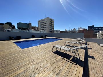 VENTA monoambiente amoblado de 49m2 c/ coch fija y cu, seg 24h y ame-Ciudad de la paz 300 (Colegiales)