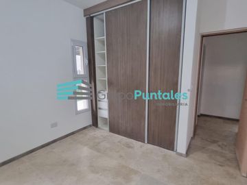 Excelente Casa en Barrio Lagos de Canning con 4 dormitorios y gran piscina sobre lote de 1018 m2