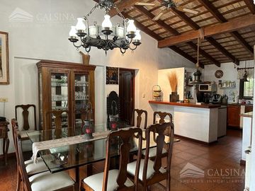 Casa en  venta villa allende golf gran parque y pileta