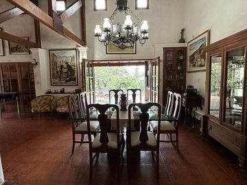 Casa en  venta villa allende golf gran parque y pileta