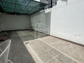 Venta - Depto en PH en el Centro de General Roca - D052