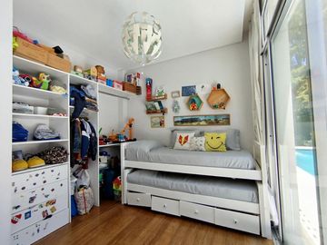 Casa moderna 3 dorm. hormigón y vidrio excelente, luminosa detalles de categoría