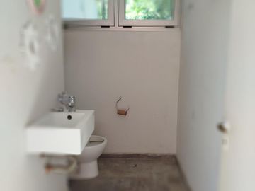 Casa moderna 3 dorm. hormigón y vidrio excelente, luminosa detalles de categoría