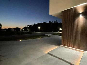 Casa en venta - 3 Dormitorios 5 Baños - Cocheras - 1500Mts2 - Canning