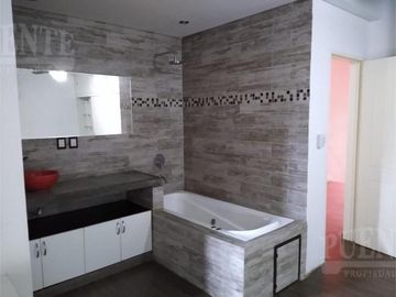 Casa - Countries/B.Cerrado (San Vicente)