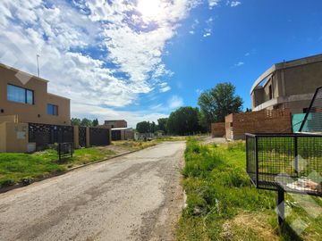 Venta Casa B° Morada del Agua Life - Plottier