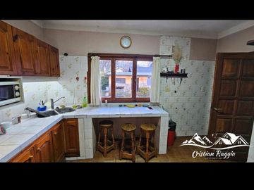 Casa de 230 m2, Barrio Residencial Los Abedules, El Bolsón (SU-1)