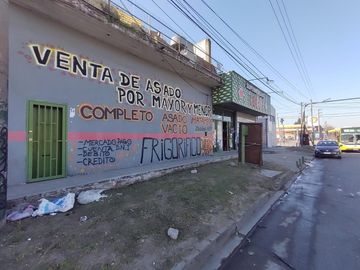GALPON MEDIO EN VENTA EN JUAN DOMINGO PERON Y EJERCITO DE LOS ANDES (LOMAS DE ZAMORA)