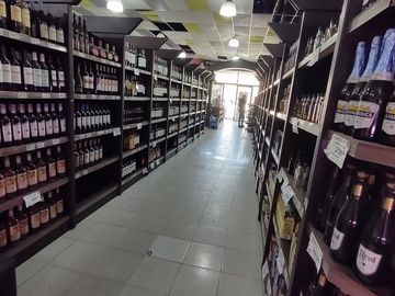 GALPON MEDIO EN VENTA EN JUAN DOMINGO PERON Y EJERCITO DE LOS ANDES (LOMAS DE ZAMORA)