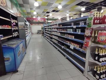 GALPON MEDIO EN VENTA EN JUAN DOMINGO PERON Y EJERCITO DE LOS ANDES (LOMAS DE ZAMORA)