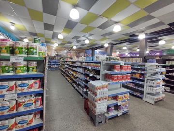 GALPON MEDIO EN VENTA EN JUAN DOMINGO PERON Y EJERCITO DE LOS ANDES (LOMAS DE ZAMORA)