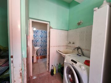 casa para 3 familias, ideal para obtener rentas.