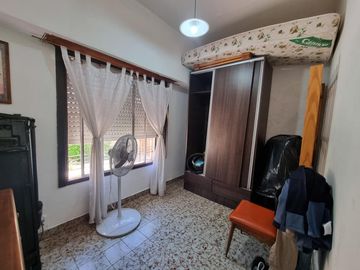 casa para 3 familias, ideal para obtener rentas.