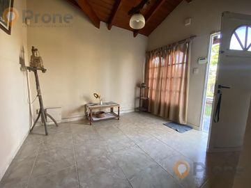 VENTA CASA 3 DORMITORIOS EN ROLDAN