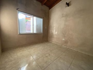 VENTA CASA 3 DORMITORIOS EN ROLDAN
