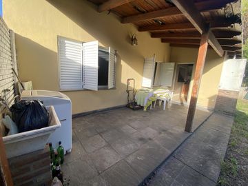 VENTA CASA 3 DORMITORIOS EN ROLDAN