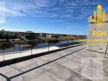 Casa Laguna en venta 6 amb con pileta en Naudir Escobar