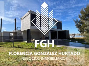 Casa Laguna en venta 6 amb con pileta en Naudir Escobar