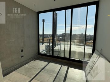 Casa Laguna en venta 6 amb con pileta en Naudir Escobar