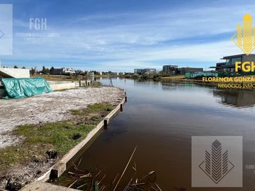 Casa Laguna en venta 6 amb con pileta en Naudir Escobar