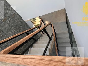 Casa Laguna en venta 6 amb con pileta en Naudir Escobar