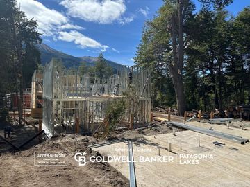 Venta Casa Villa La Angostura 122 m2 cubiertos  en pozo, vista parcial al lago 3 dormitorios Villa Correntoso