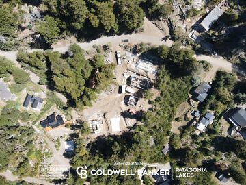 Venta Casa Villa La Angostura 122 m2 cubiertos  en pozo, vista parcial al lago 3 dormitorios Villa Correntoso