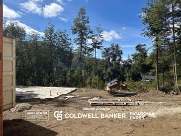 Venta Casa Villa La Angostura 122 m2 cubiertos  en pozo, vista parcial al lago 3 dormitorios Villa Correntoso