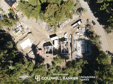 Venta Casa Villa La Angostura 122 m2 cubiertos  en pozo, vista parcial al lago 3 dormitorios Villa Correntoso