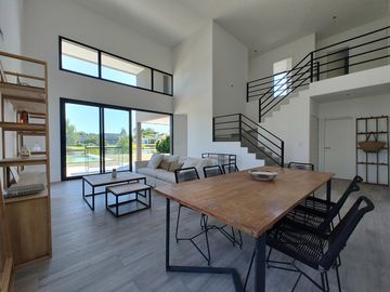 Casa al Agua en Venta en San Matías
