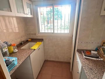 Chalet a la venta con parque en Castelar norte