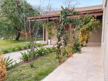 Venta Casa - Barrio Privado Estancias del Pilar / Pilar
