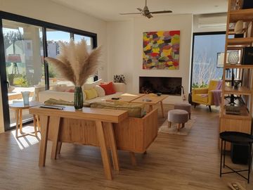 Casa venta La Calesa Pilará - VCO propiedades