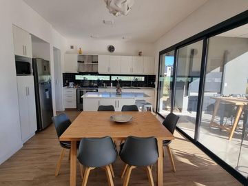 Casa venta La Calesa Pilará - VCO propiedades