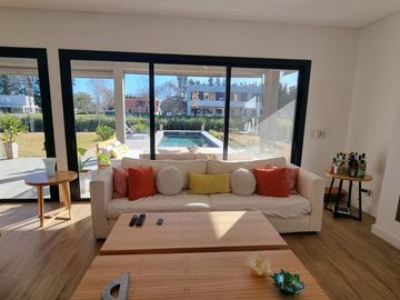Casa venta La Calesa Pilará - VCO propiedades