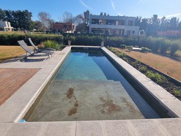 Casa venta La Calesa Pilará - VCO propiedades