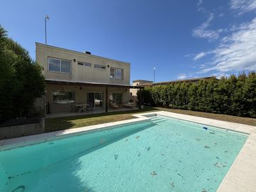 Casa en  Alquiler Temporal en Vila Marina I , Villanueva