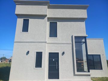 Venta/ Casa de 3 ambientes/ Fincas Don Eugenio 2, Gral Rodriguez