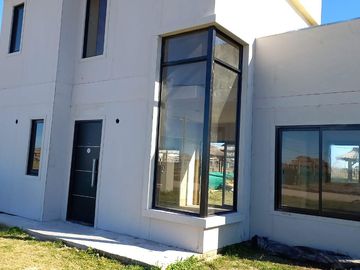 Venta/ Casa de 3 ambientes/ Fincas Don Eugenio 2, Gral Rodriguez